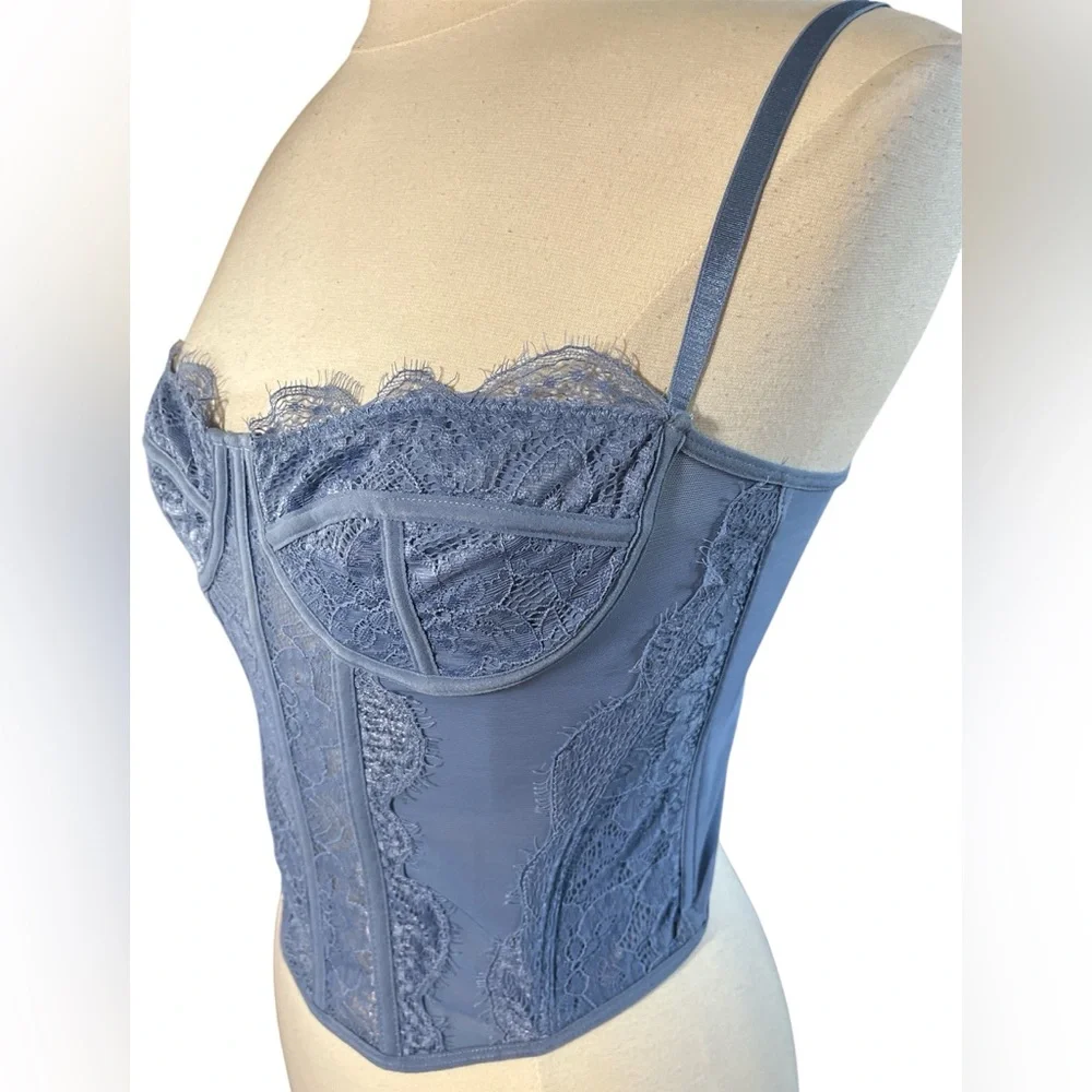 Dealmore Lace Bustier Corset Blue Lace w/adjustable straps and fit Size Medium - Picture 5 of 8